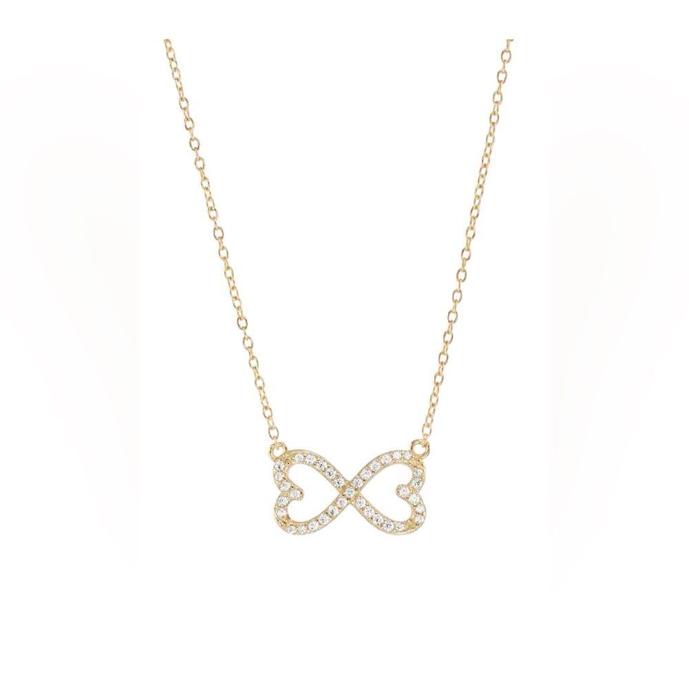 Elegant Gold Butterfly Pendant Necklace